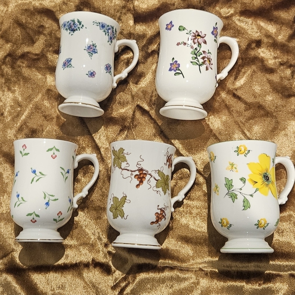 Vintage Fine Bine China Royal Victoria Fluted Tea Cups